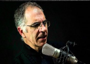Fernando Montalbano en La Sede presenta canciones de su autoría.