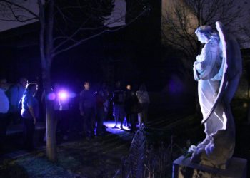 Recorrido por el cementerio El Salvador