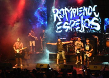 Rompiendo Espejos en Rosario tributo a Callejeros